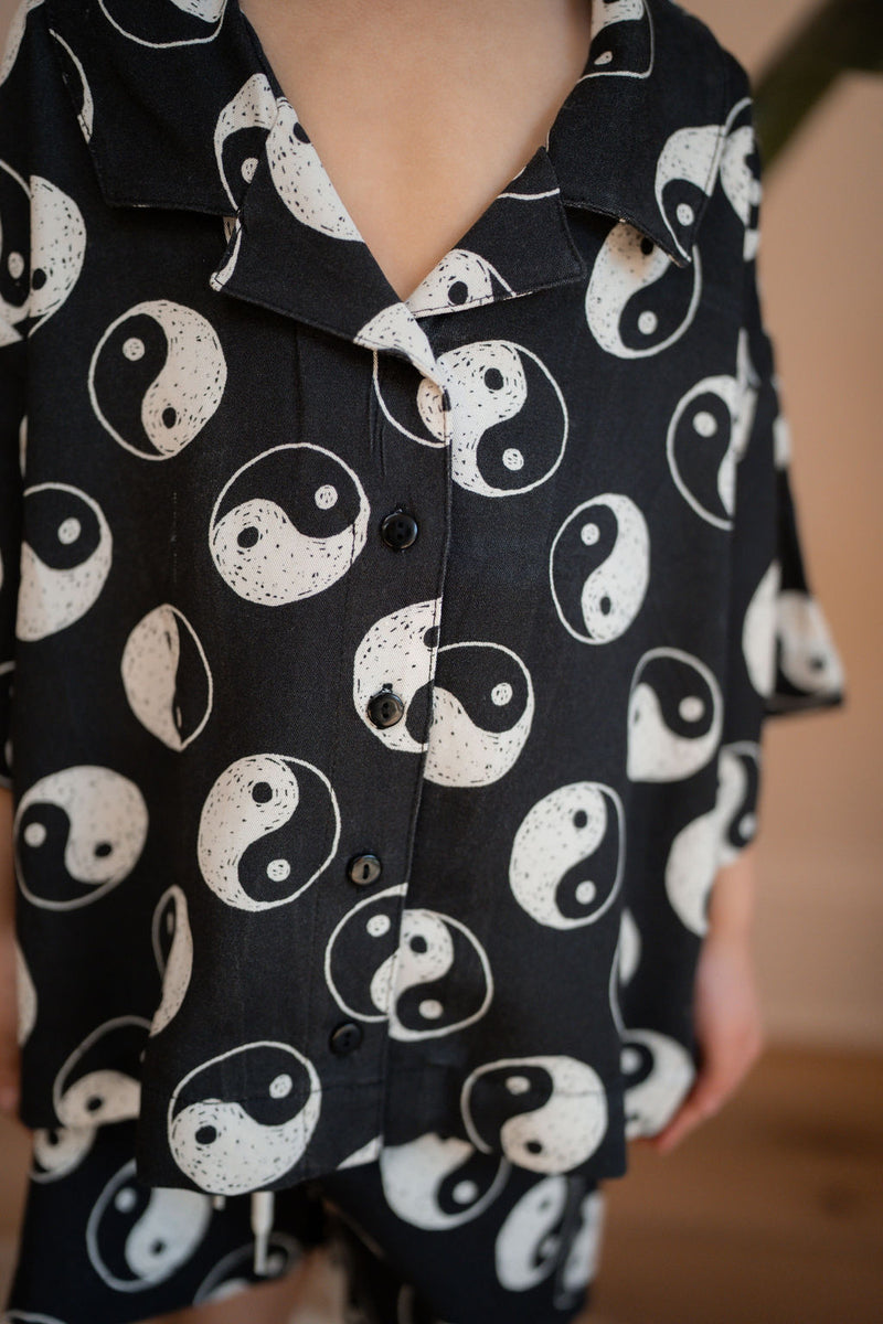 YIN YANG KIDS RESORT SHIRT