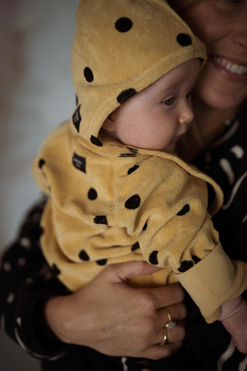 CAMEL SPOT TERRY TOWEL SLEEPSUIT
