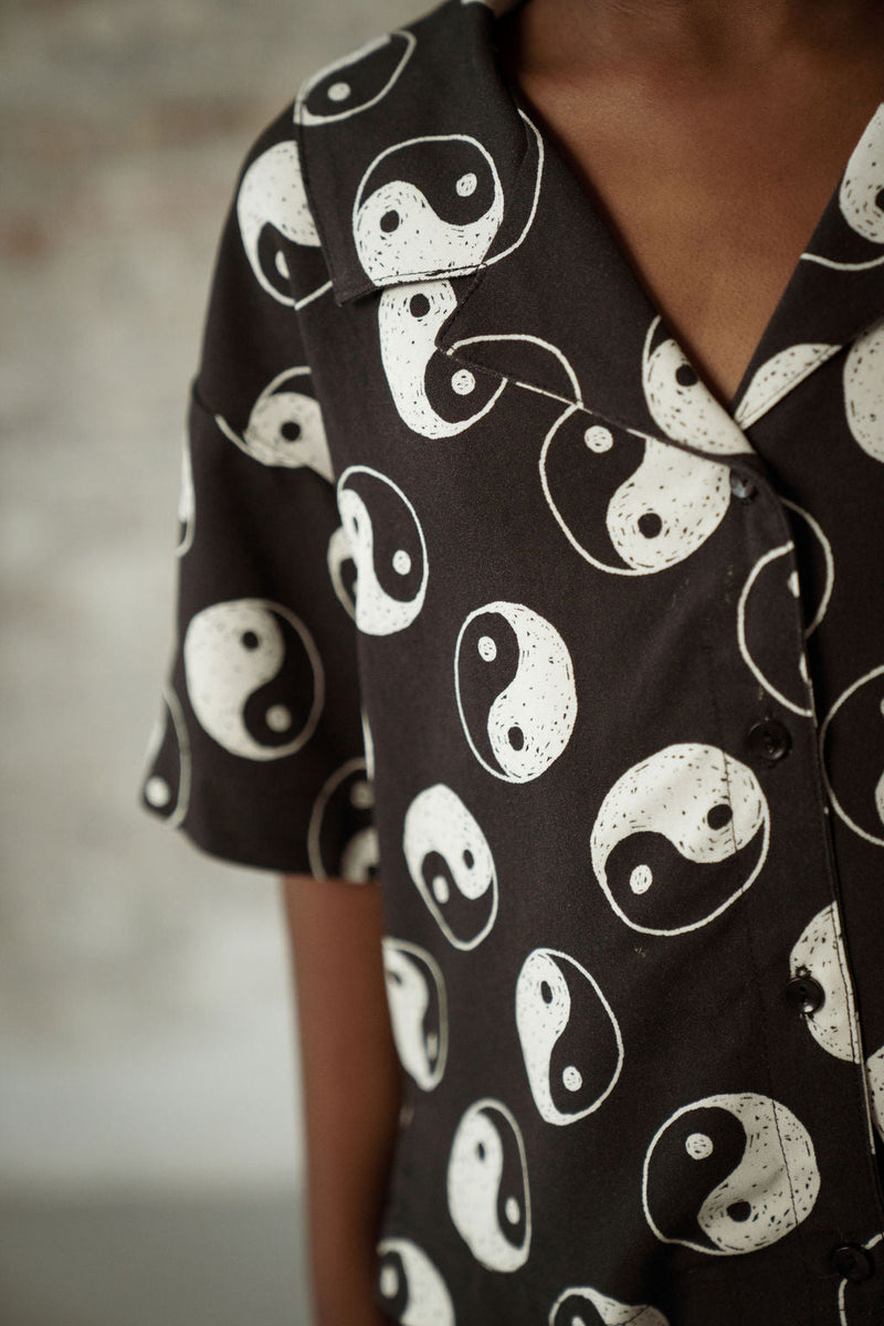 YIN YANG KIDS RESORT SHIRT