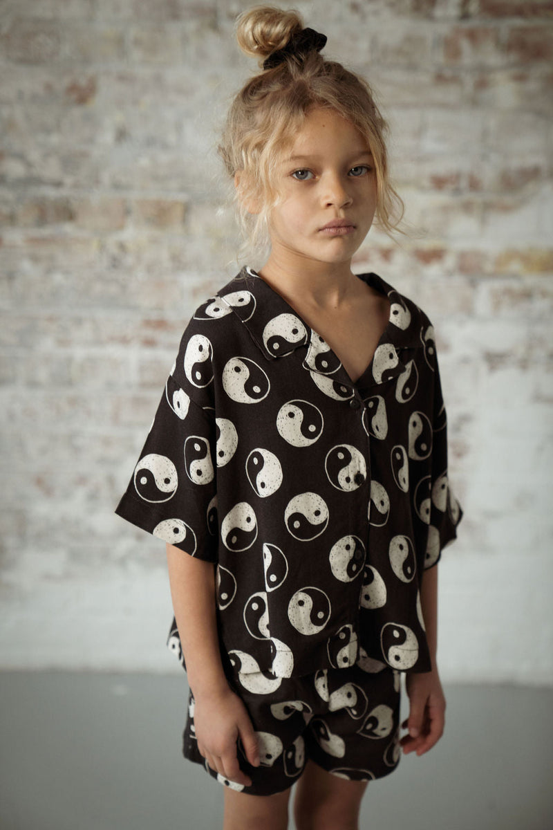 YIN YANG KIDS RESORT SHIRT