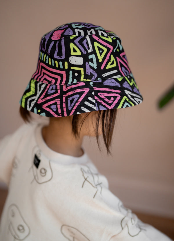 JAZZY BUCKET HAT