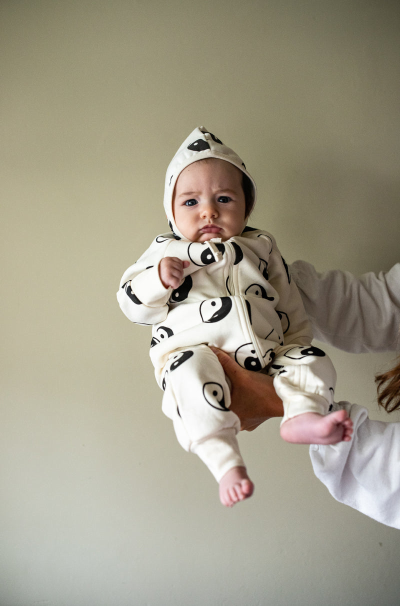 YIN YANG BABY BONNET (£14)