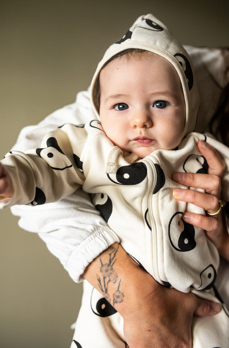 YIN YANG BABY BONNET (£14)